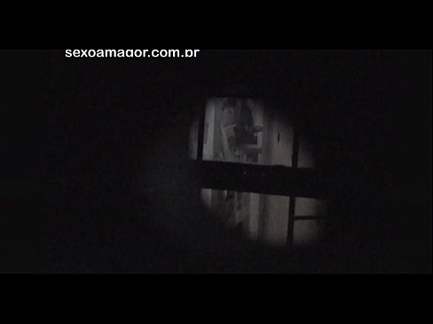 ❤️ Si Blondie ay lihim na nakunan ng video ng isang voyeur ng kapitbahayan na nakatago sa likod ng mga guwang na brick ❤️❌ Fuck video sa tl.pornpicslove.ru ❌❤
